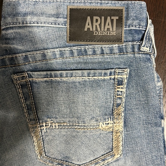 Mens ARIAT denim - Picture 2 of 3